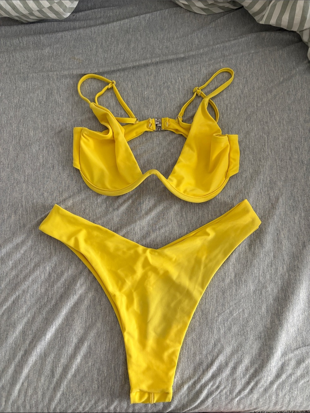 Zaful Yellow V-Wire Bikini Set